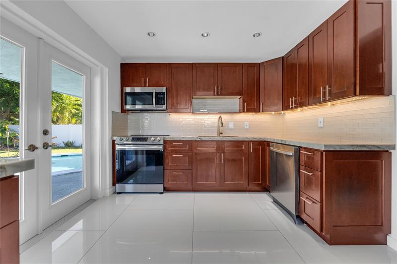 Image 11 of 36 For 2021 32nd Ct