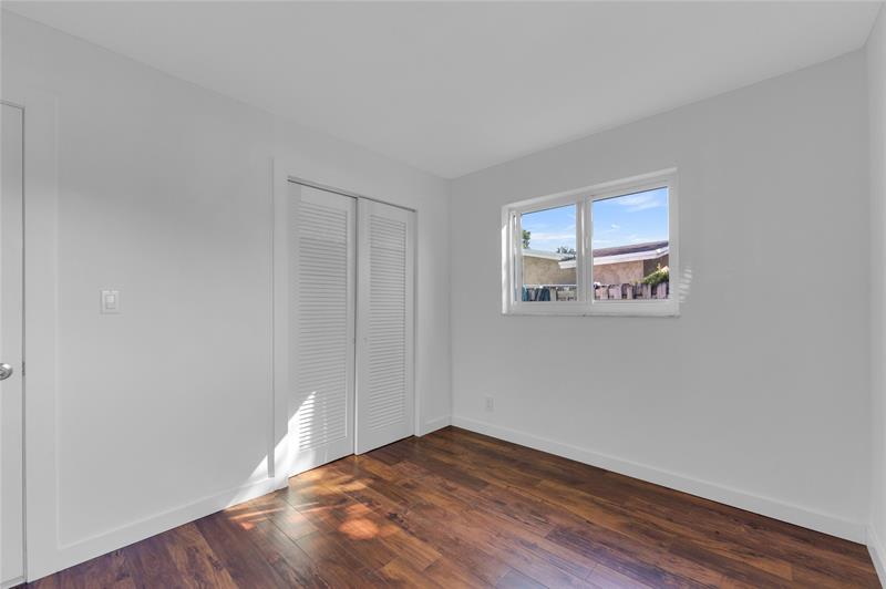 Image 17 of 36 For 2021 32nd Ct