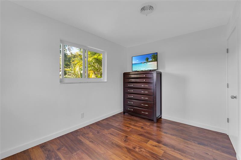 Image 18 of 36 For 2021 32nd Ct