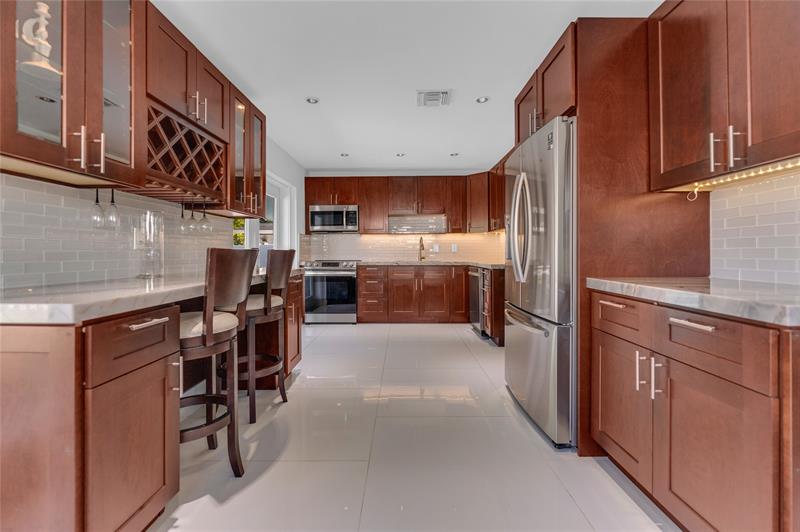 Image 4 of 36 For 2021 32nd Ct