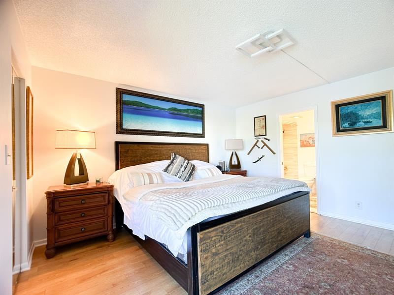 Image 10 of 36 For 4301 Martinique Cir  H2