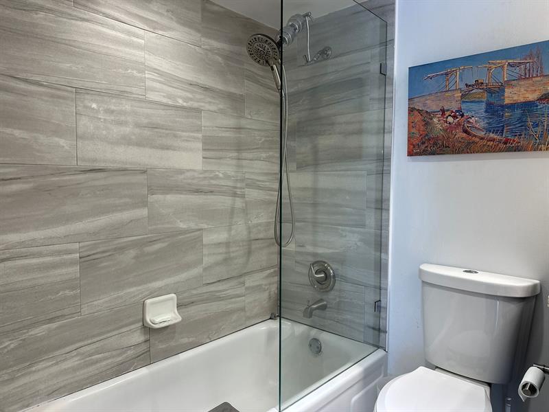 Image 12 of 36 For 4301 Martinique Cir  H2