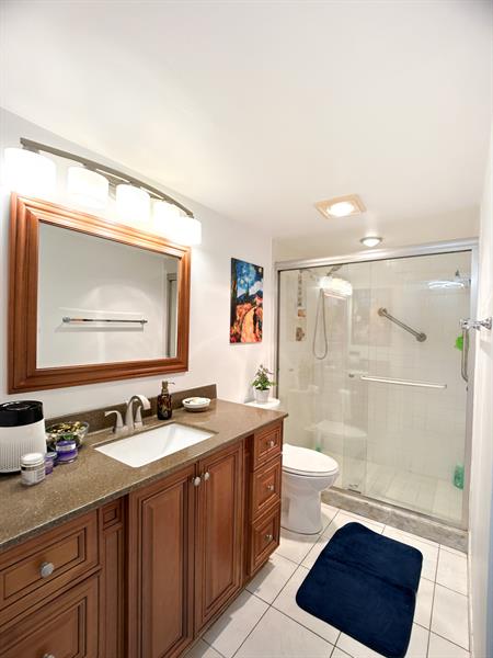 Image 14 of 36 For 4301 Martinique Cir  H2