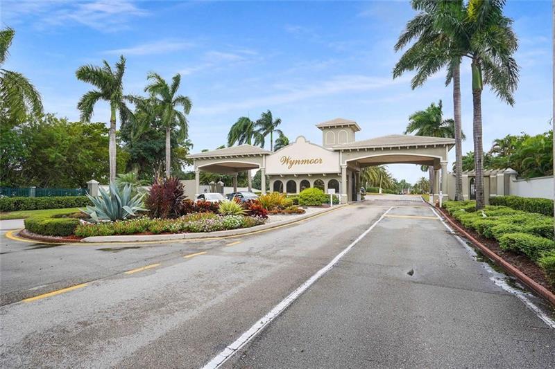 Image 27 of 36 For 4301 Martinique Cir  H2