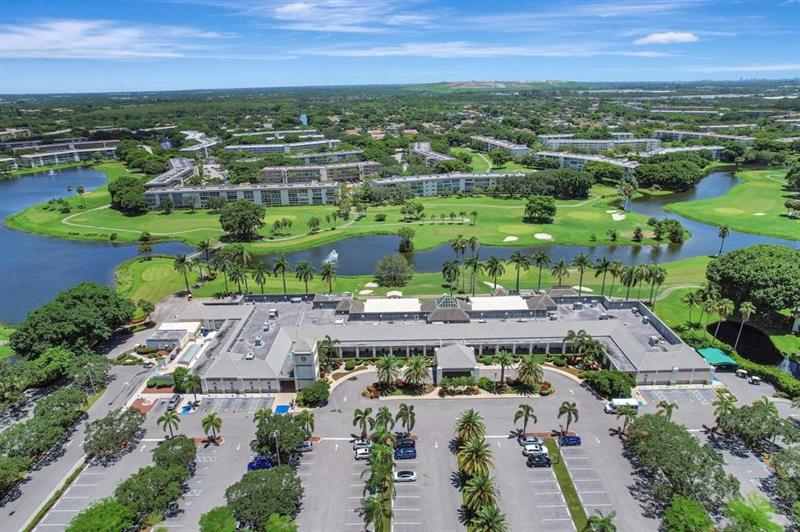 Image 29 of 36 For 4301 Martinique Cir  H2