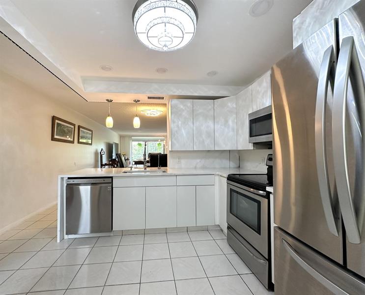 Image 3 of 36 For 4301 Martinique Cir  H2