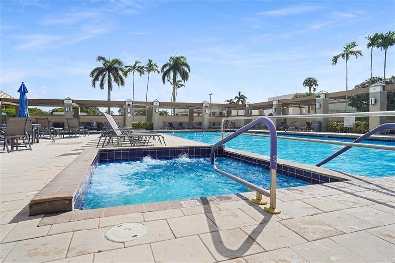Image 36 of 36 For 4301 Martinique Cir  H2