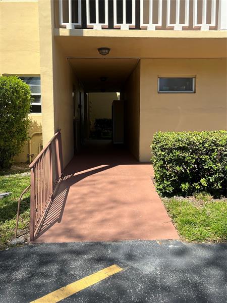 Image 20 of 30 For 6090 64th Ave  307