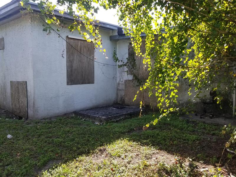 Image 5 of 6 For 2605 13th Ct