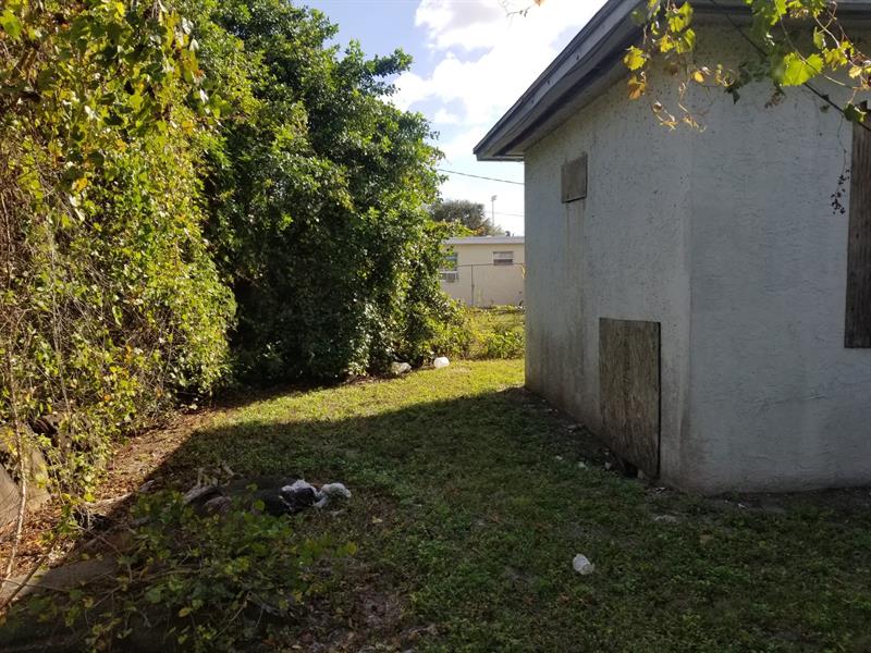 Image 6 of 6 For 2605 13th Ct