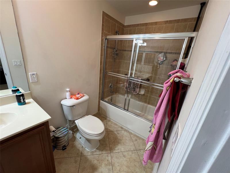 Image 10 of 39 For 22099 Majestic Woods Way