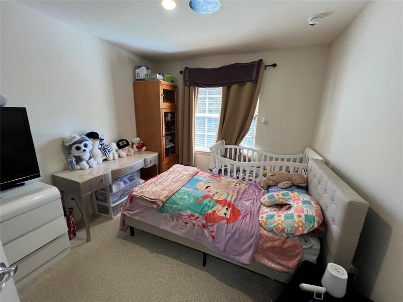 Image 4 of 39 For 22099 Majestic Woods Way