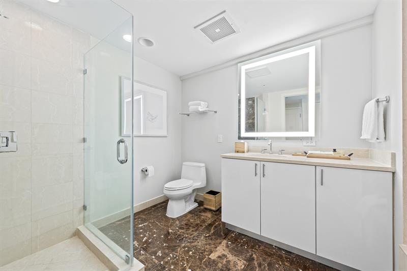 Image 11 of 18 For 505 Fort Lauderdale Bch Blvd  1512