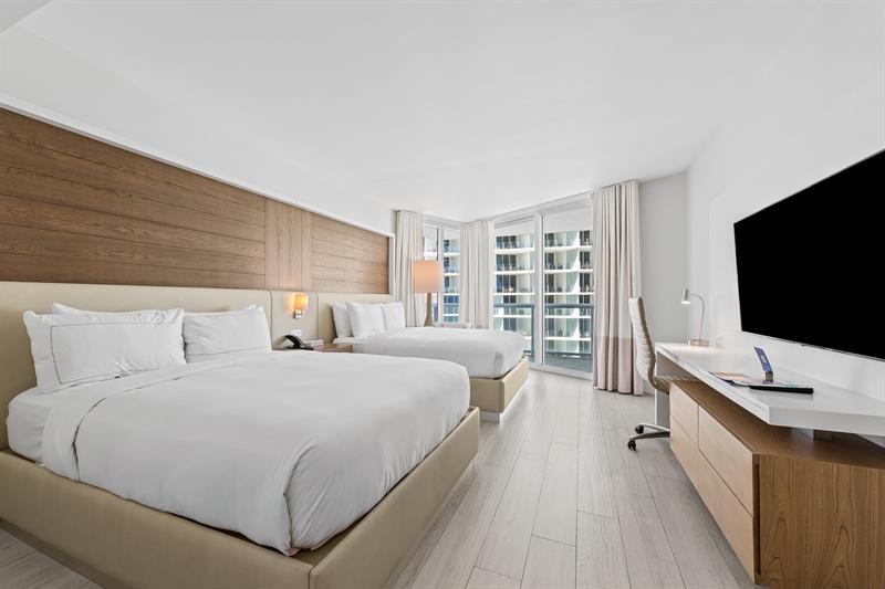 Image 3 of 18 For 505 Fort Lauderdale Bch Blvd  1512