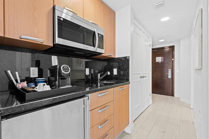 Image 7 of 18 For 505 Fort Lauderdale Bch Blvd  1512