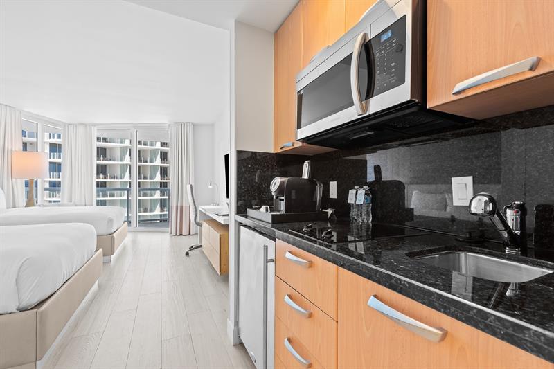 Image 8 of 18 For 505 Fort Lauderdale Bch Blvd  1512