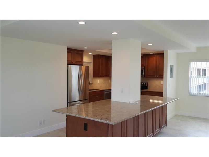 Image 14 of 40 For 121 Golden Isles Dr  1201