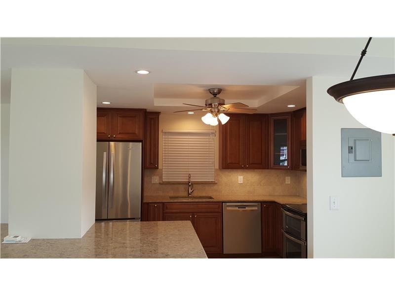 Image 17 of 40 For 121 Golden Isles Dr  1201