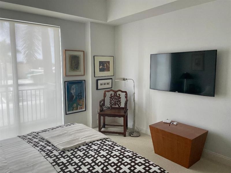 Image 12 of 45 For 2631 14th Ave  208