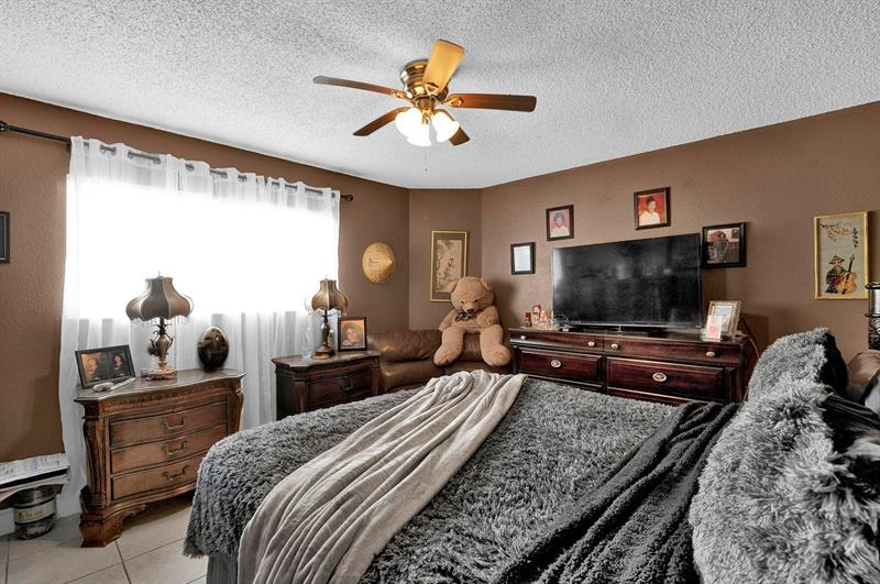 Image 10 of 44 For 3413 44th St  108