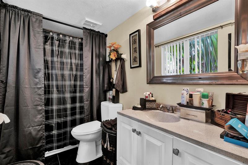 Image 12 of 44 For 3413 44th St  108