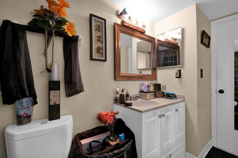 Image 13 of 44 For 3413 44th St  108