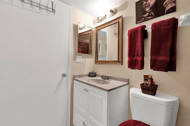 Image 18 of 44 For 3413 44th St  108