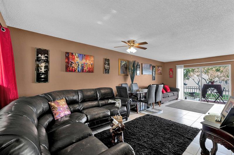 Image 19 of 44 For 3413 44th St  108