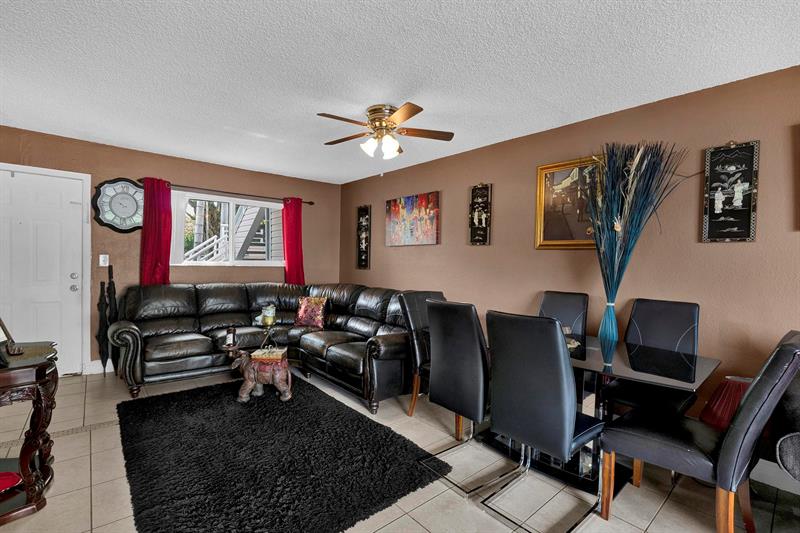 Image 20 of 44 For 3413 44th St  108