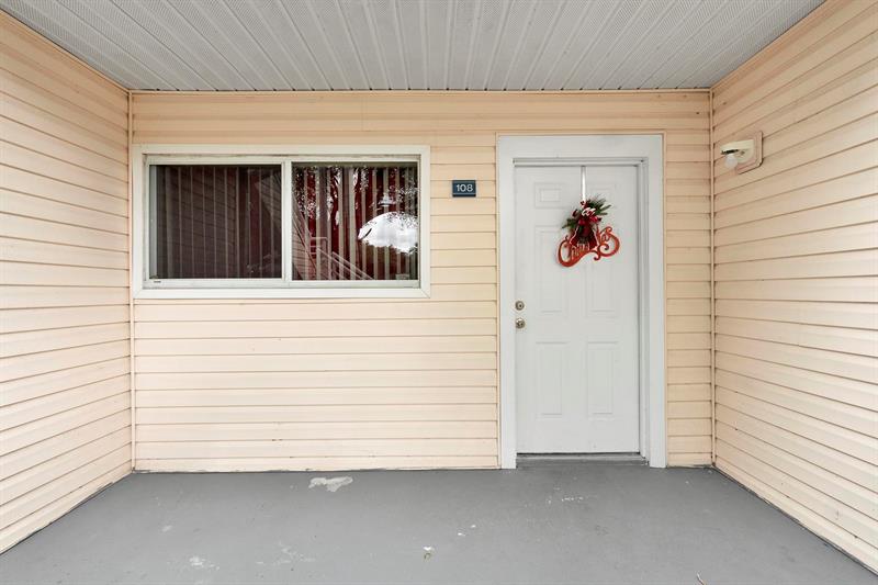 Image 35 of 44 For 3413 44th St  108