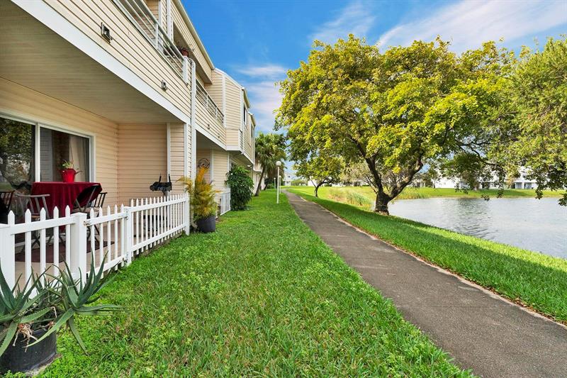 Image 37 of 44 For 3413 44th St  108