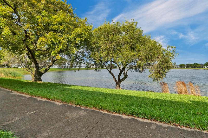 Image 40 of 44 For 3413 44th St  108