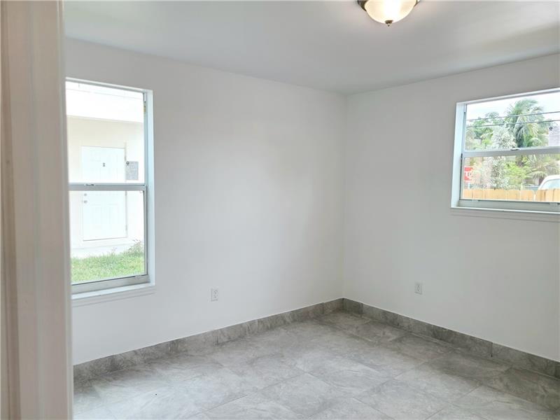 Image 10 of 12 For 2330 Taft St  4