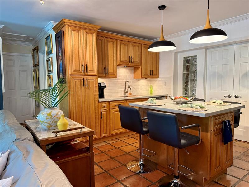 Image 11 of 62 For 100 26th Dr  
