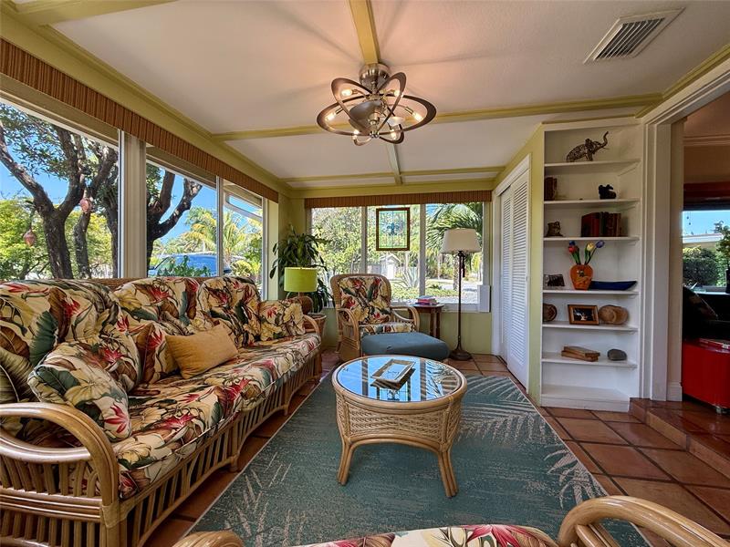 Image 16 of 62 For 100 26th Dr  