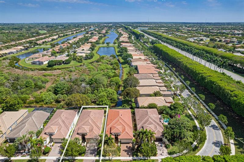 Image 35 of 39 For 1914 Via Castello