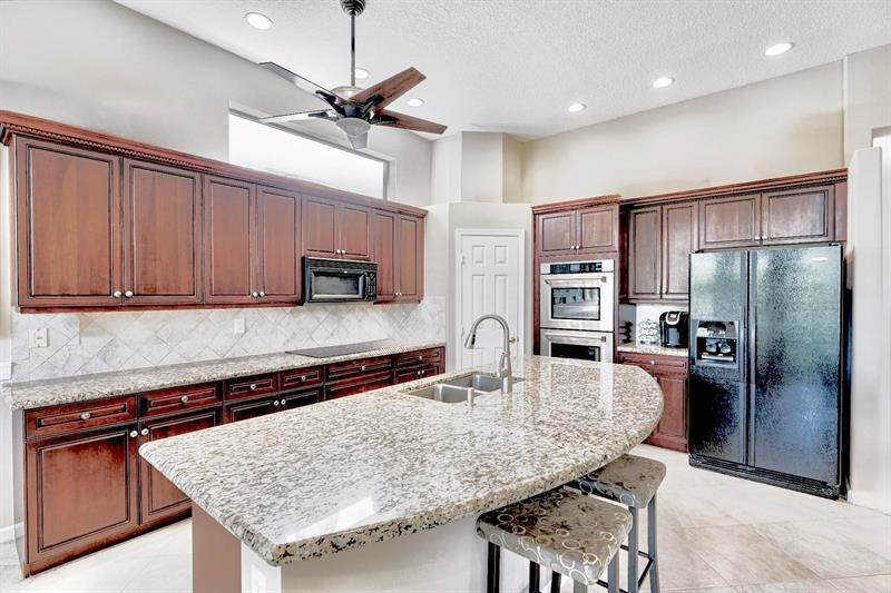 Image 5 of 39 For 1914 Via Castello