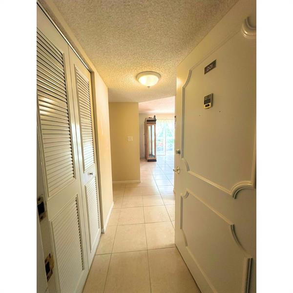 Image 13 of 20 For 5190 Sabal Palm Blvd  201
