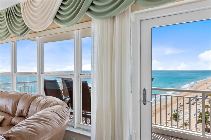Image 11 of 39 For 3850 Galt Ocean Dr  1001