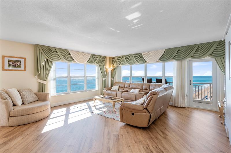Image 4 of 39 For 3850 Galt Ocean Dr  1001