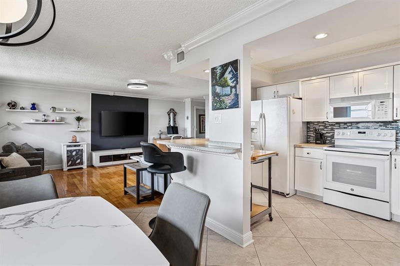 Image 10 of 28 For 1811 Jefferson St  805