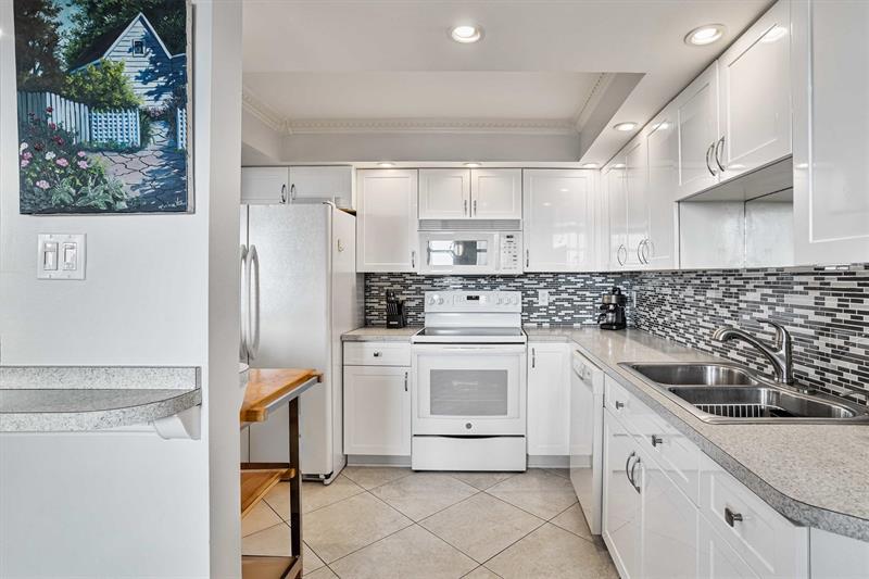 Image 11 of 28 For 1811 Jefferson St  805