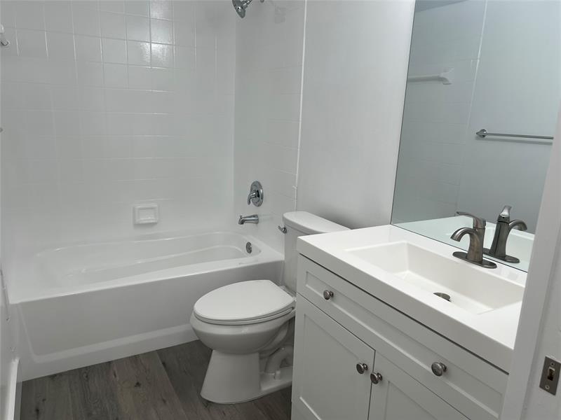 Image 12 of 47 For 4856 State Rd 7  1108