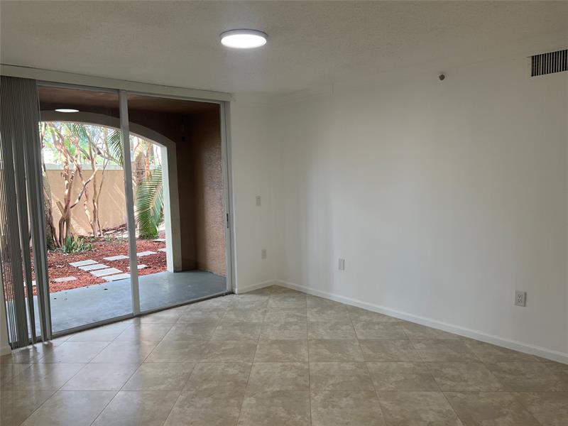 Image 22 of 47 For 4856 State Rd 7  1108