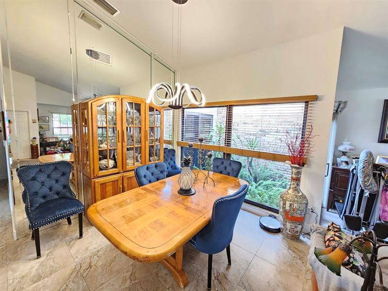 Image 10 of 22 For 11375 Point Dr