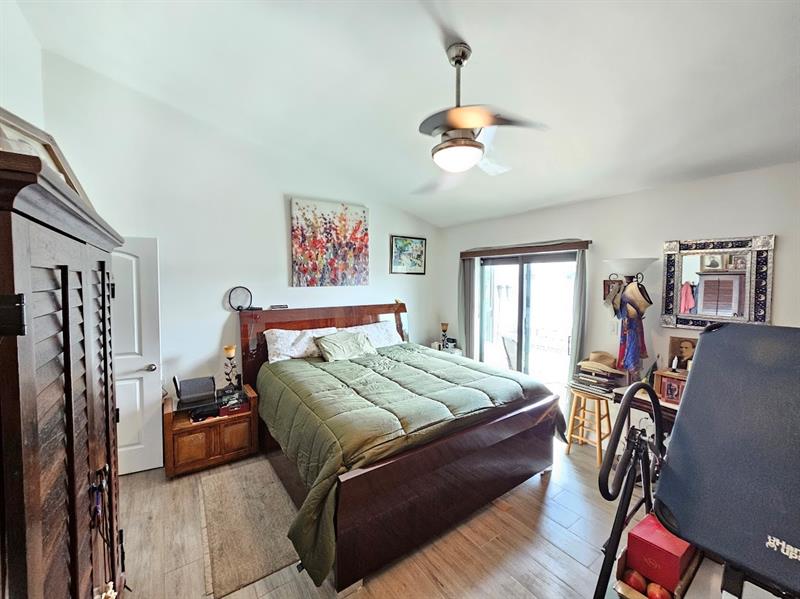 Image 11 of 22 For 11375 Point Dr