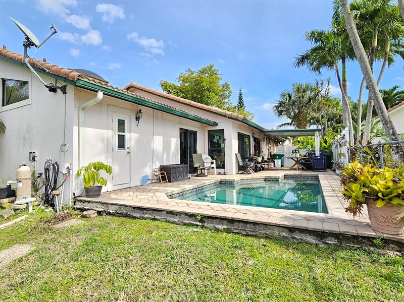 Image 22 of 22 For 11375 Point Dr