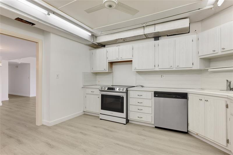 Image 11 of 29 For 2500 Las Olas Blvd  406