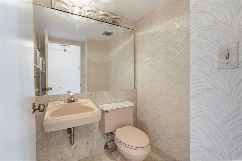 Image 13 of 29 For 2500 Las Olas Blvd  406