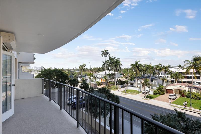 Image 23 of 29 For 2500 Las Olas Blvd  406